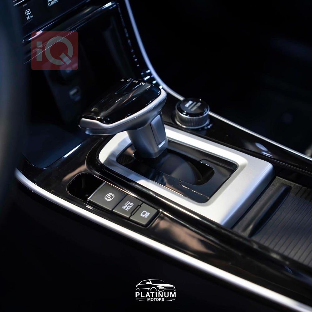 https://cdn.iqcars.io19705ab4-e04b-40d1-b500-a75047ff6652_3.jpg